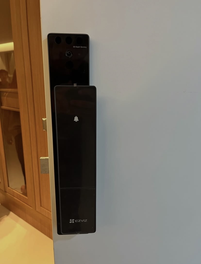 Smart Lock PRO instalada por VEEF
