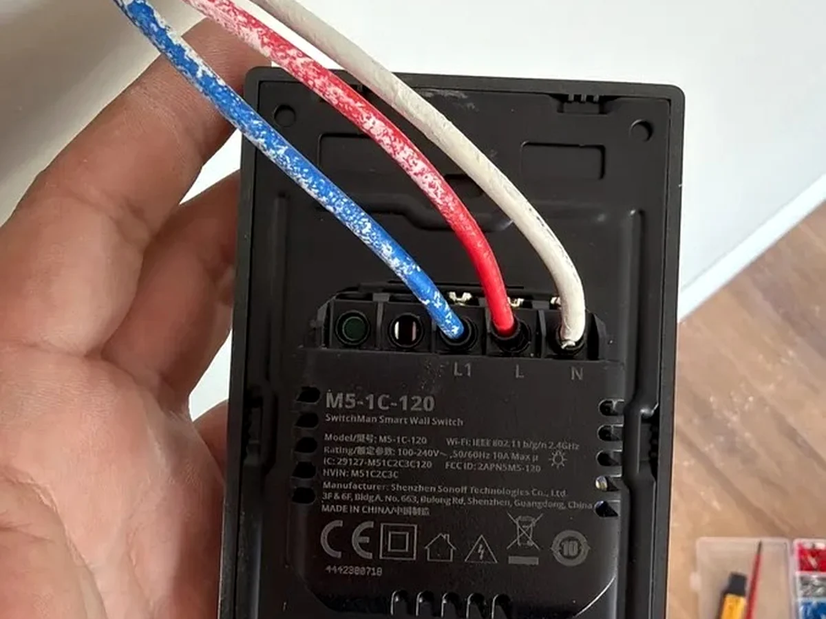 Proceso de conexión eléctrica de interruptor inteligente Sonoff